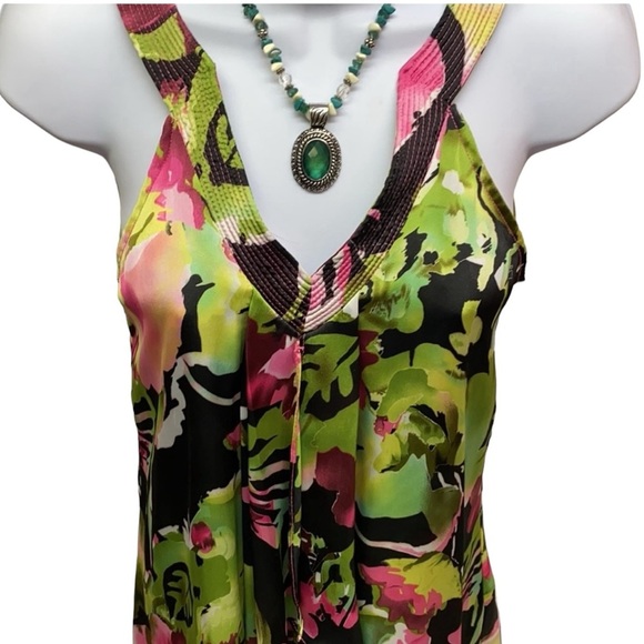 Sioni Silky Floral Shark Bite Hem Blouse - Picture 2 of 4